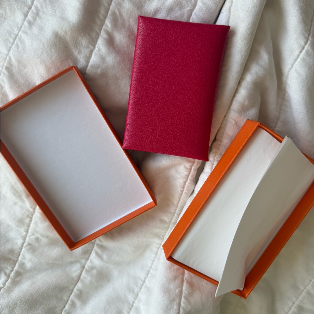 Hermes Chèvre Rose Extreme Calvi Card Holder